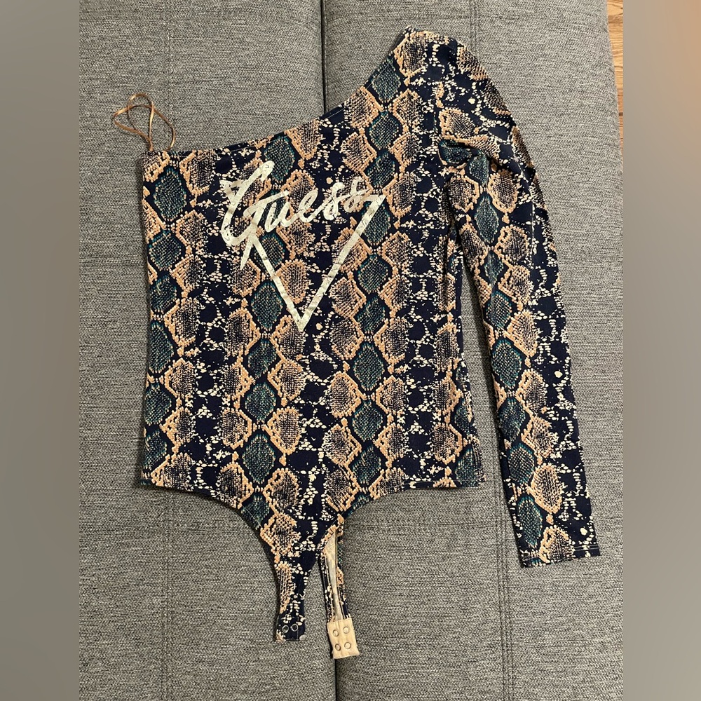 Guess one-shoulder body suit